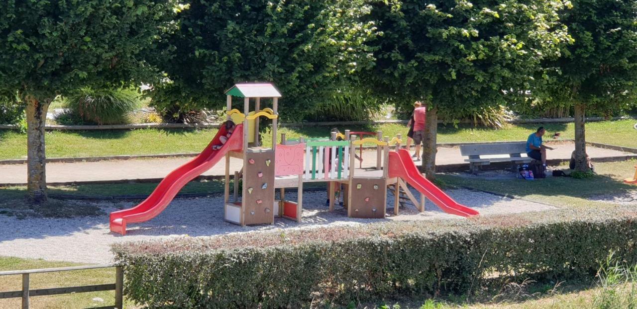 Le Beauvoir Luaran gambar
